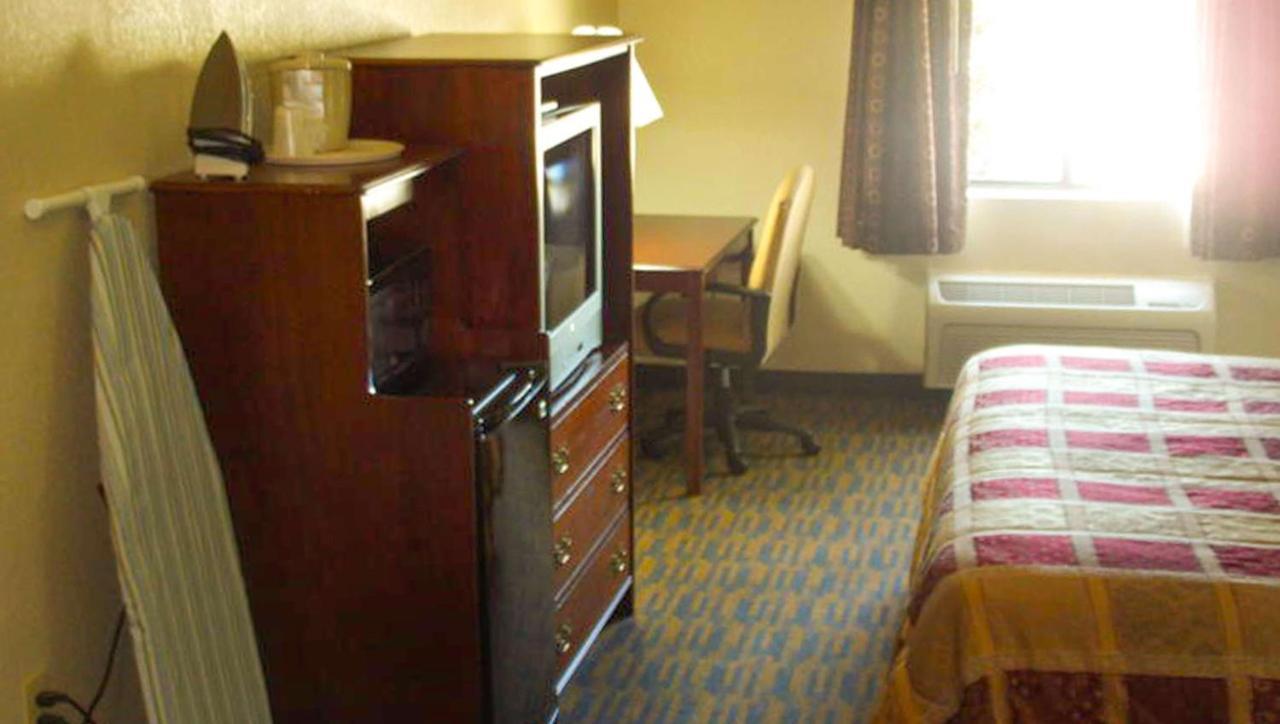 Western Motel Inn And Suites Hazelhurst Hazlehurst Екстериор снимка
