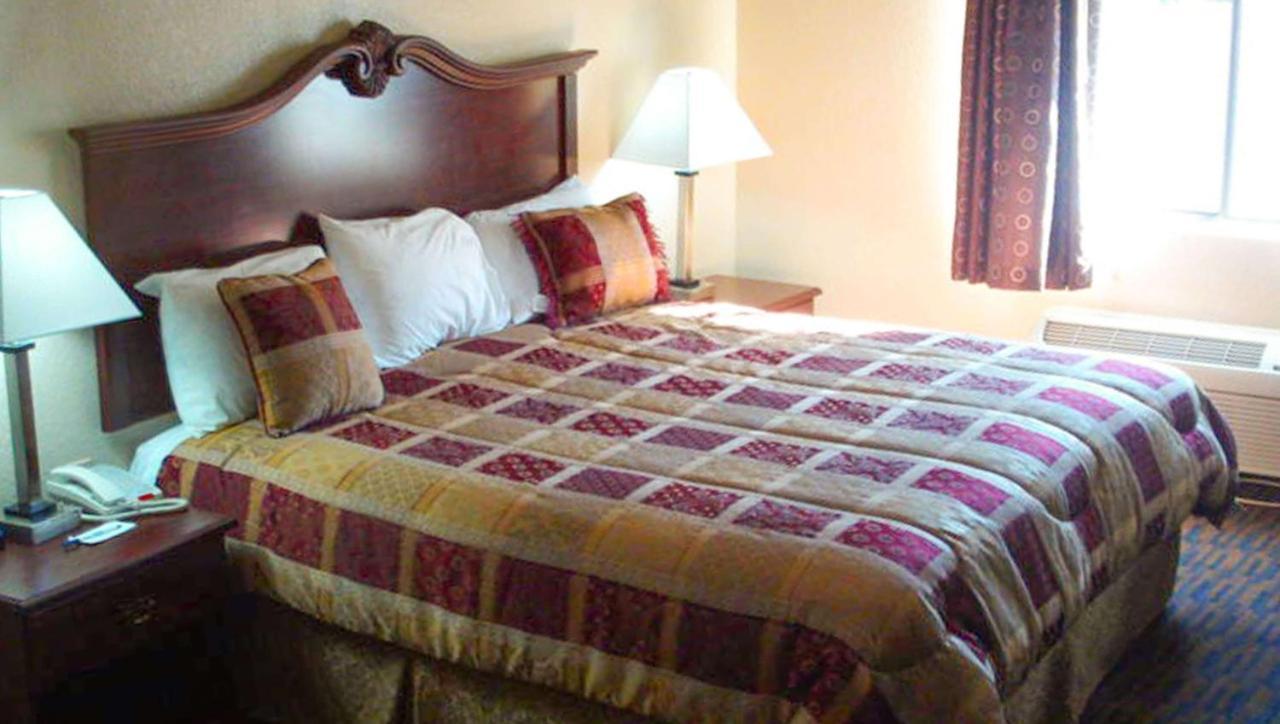 Western Motel Inn And Suites Hazelhurst Hazlehurst Екстериор снимка