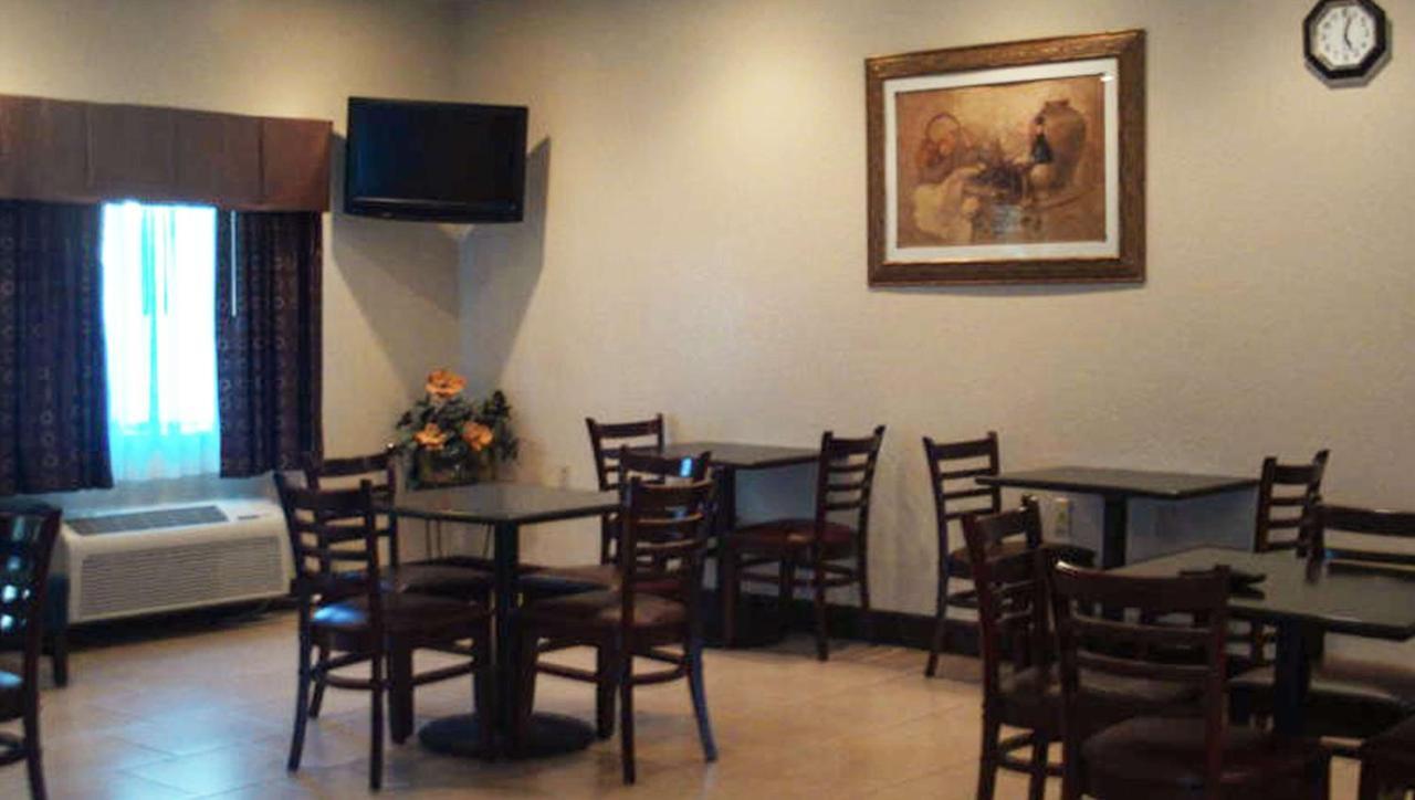 Western Motel Inn And Suites Hazelhurst Hazlehurst Екстериор снимка