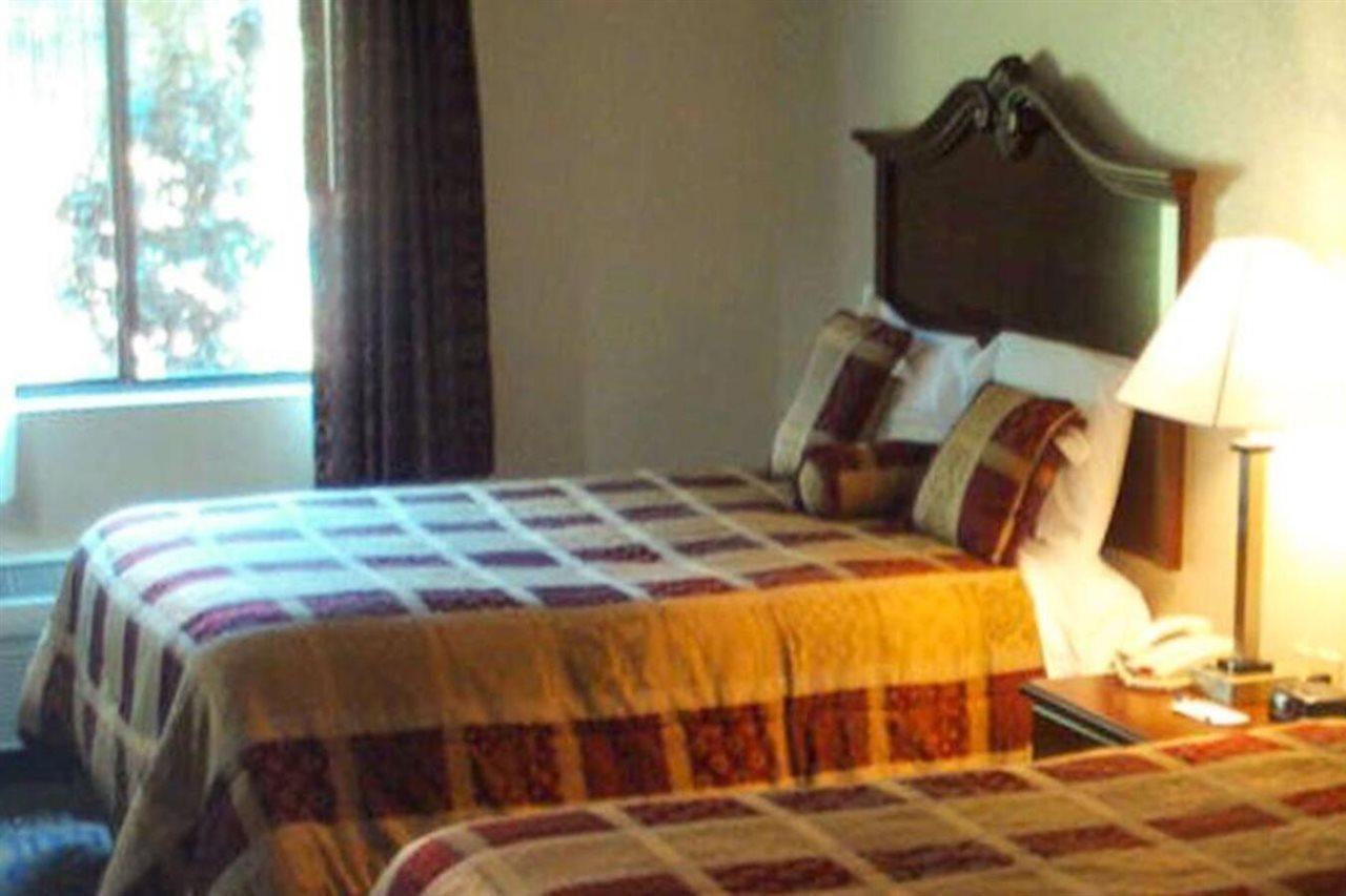 Western Motel Inn And Suites Hazelhurst Hazlehurst Екстериор снимка