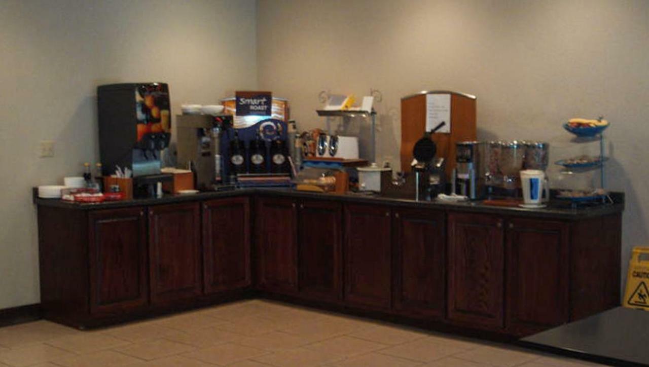 Western Motel Inn And Suites Hazelhurst Hazlehurst Екстериор снимка